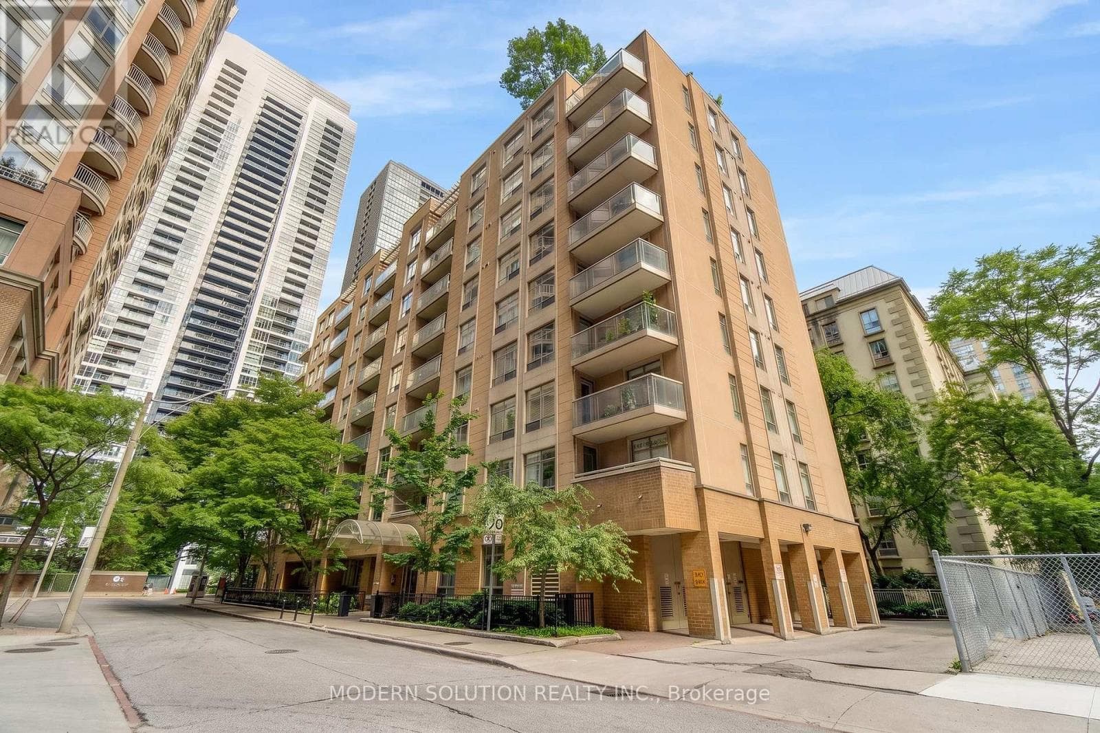 Photo of 201 - 99 HAYDEN STREET