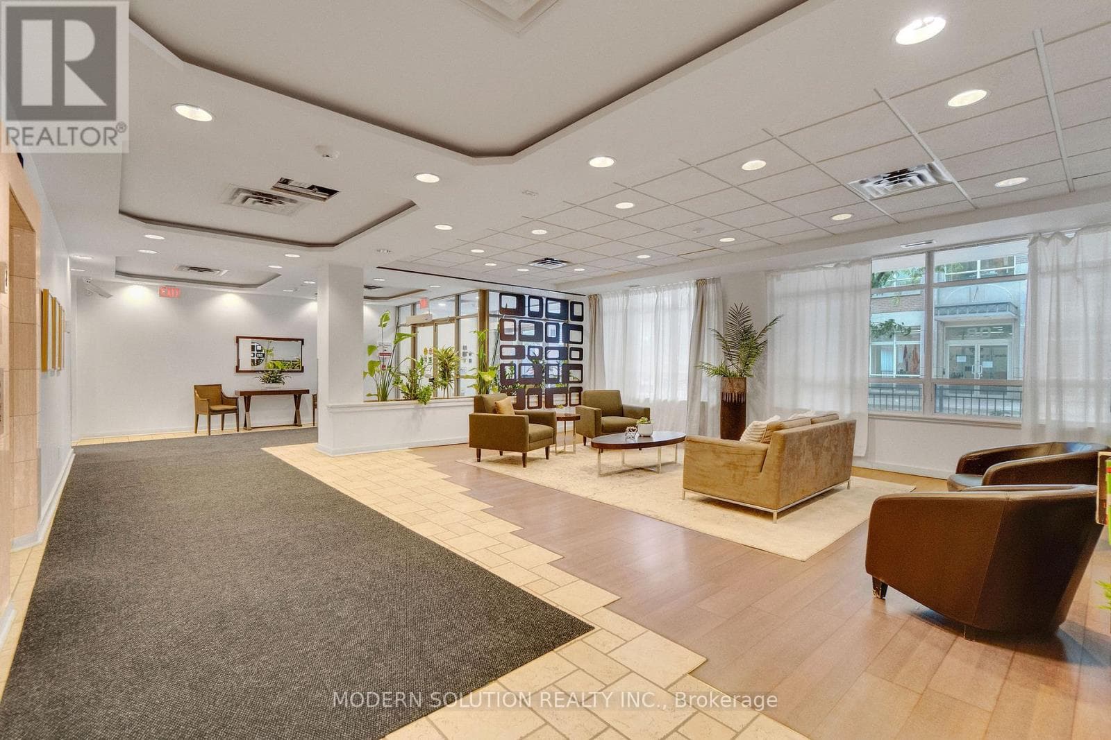 Photo of 201 - 99 HAYDEN STREET