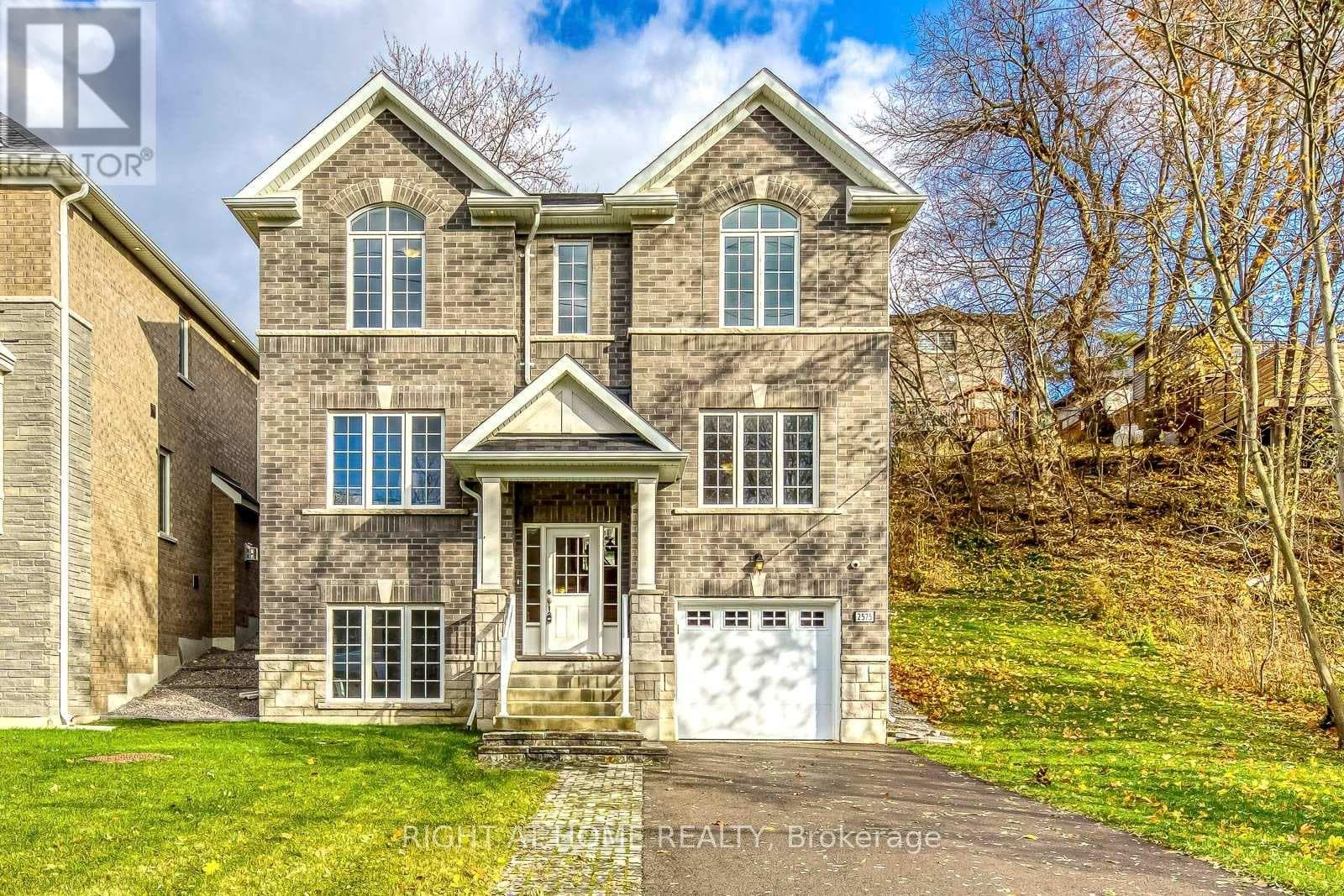 Photo of 2575 ISLINGTON AVENUE
