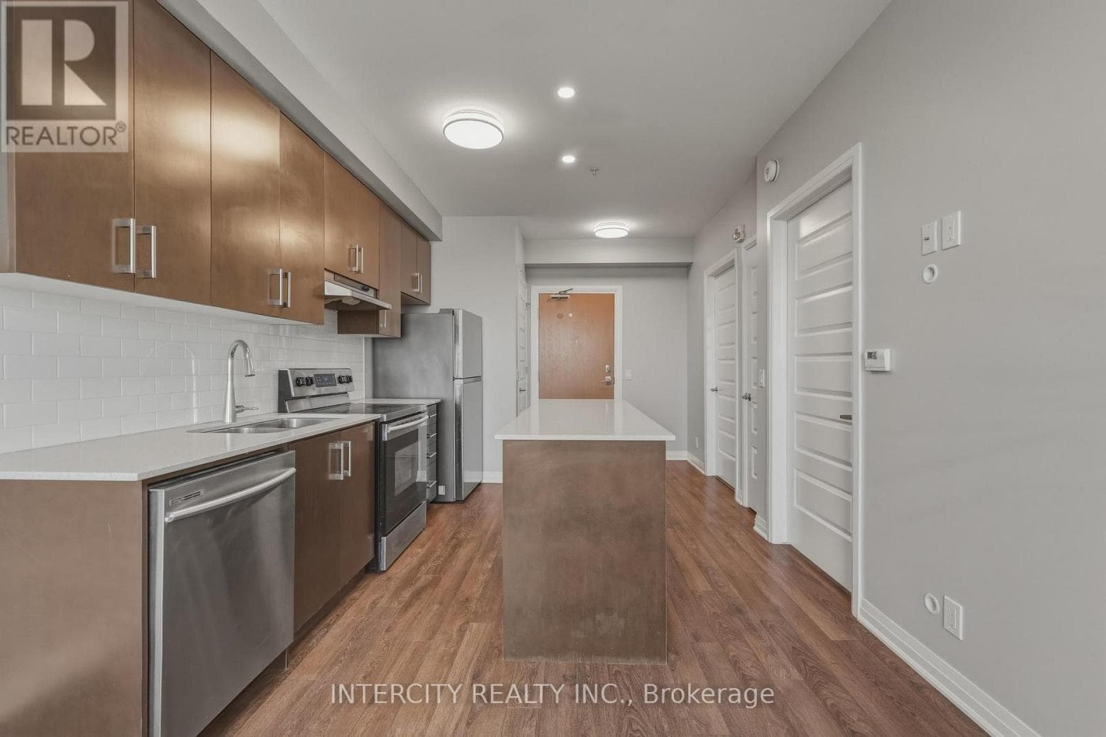 Photo of 504 - 1105 LEGER WAY