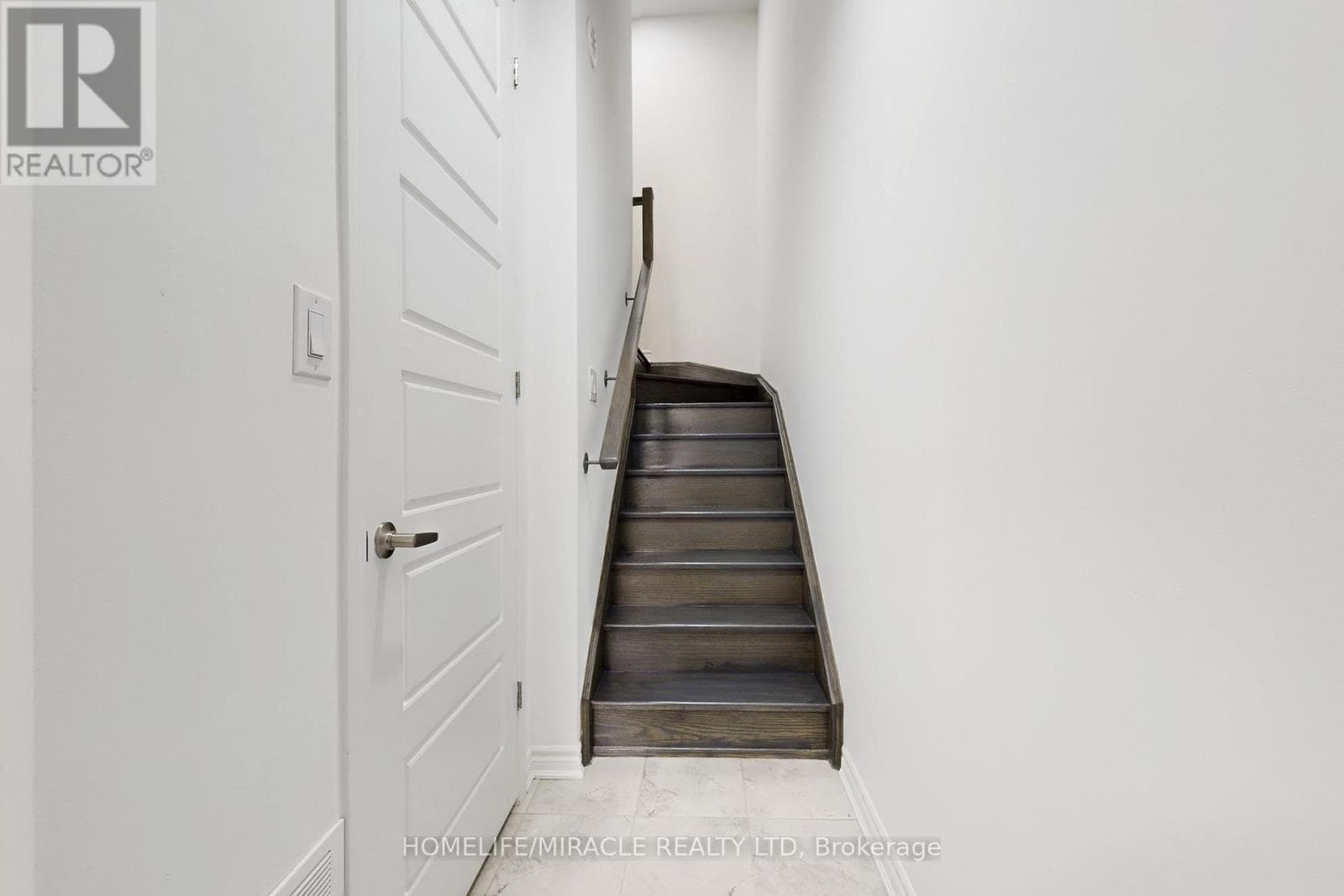 Photo of 1587 MOIRA CRESCENT