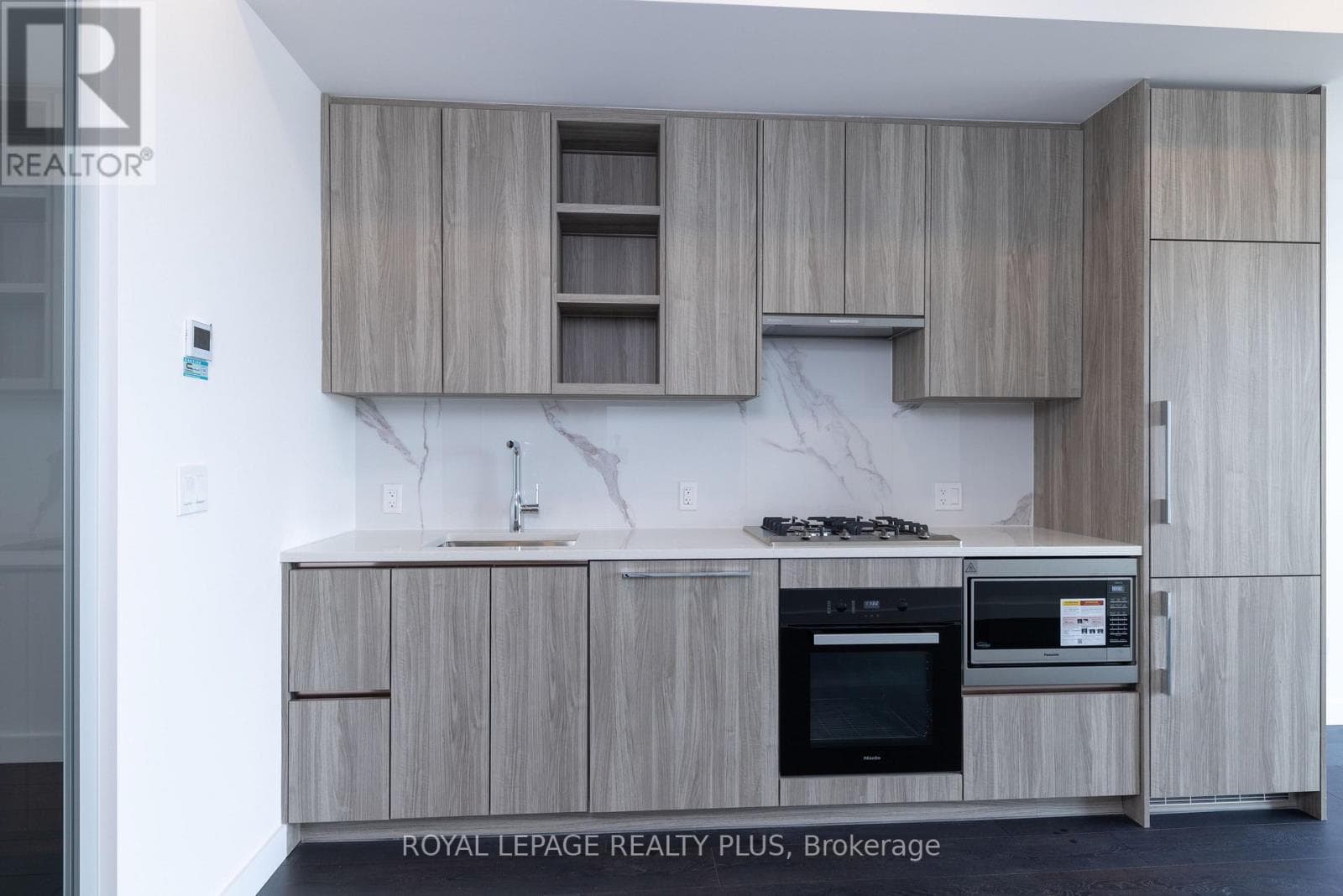 Photo of 662 - 68 ESTHER SHINER BOULEVARD