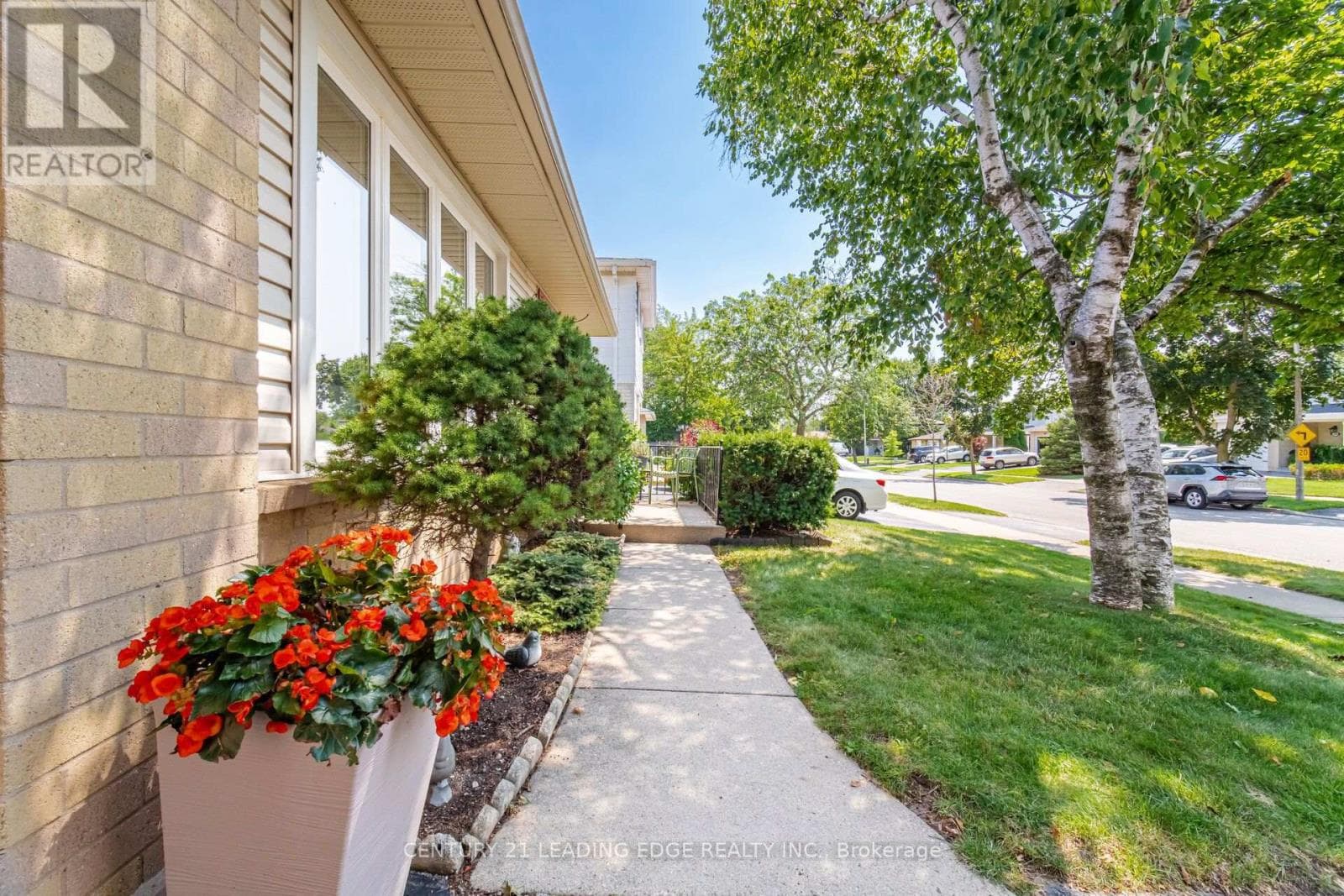Photo of 3245 LANSDOWN DRIVE