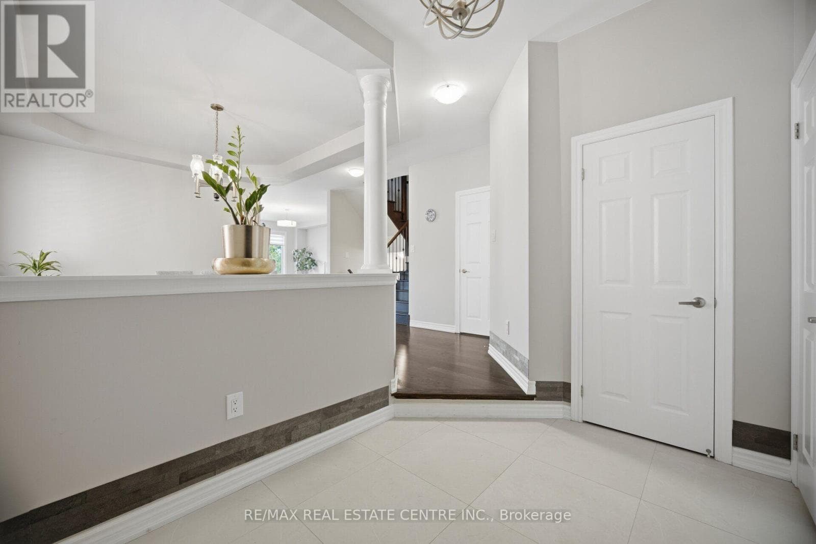 Photo of 2425 QUETICO CRESCENT