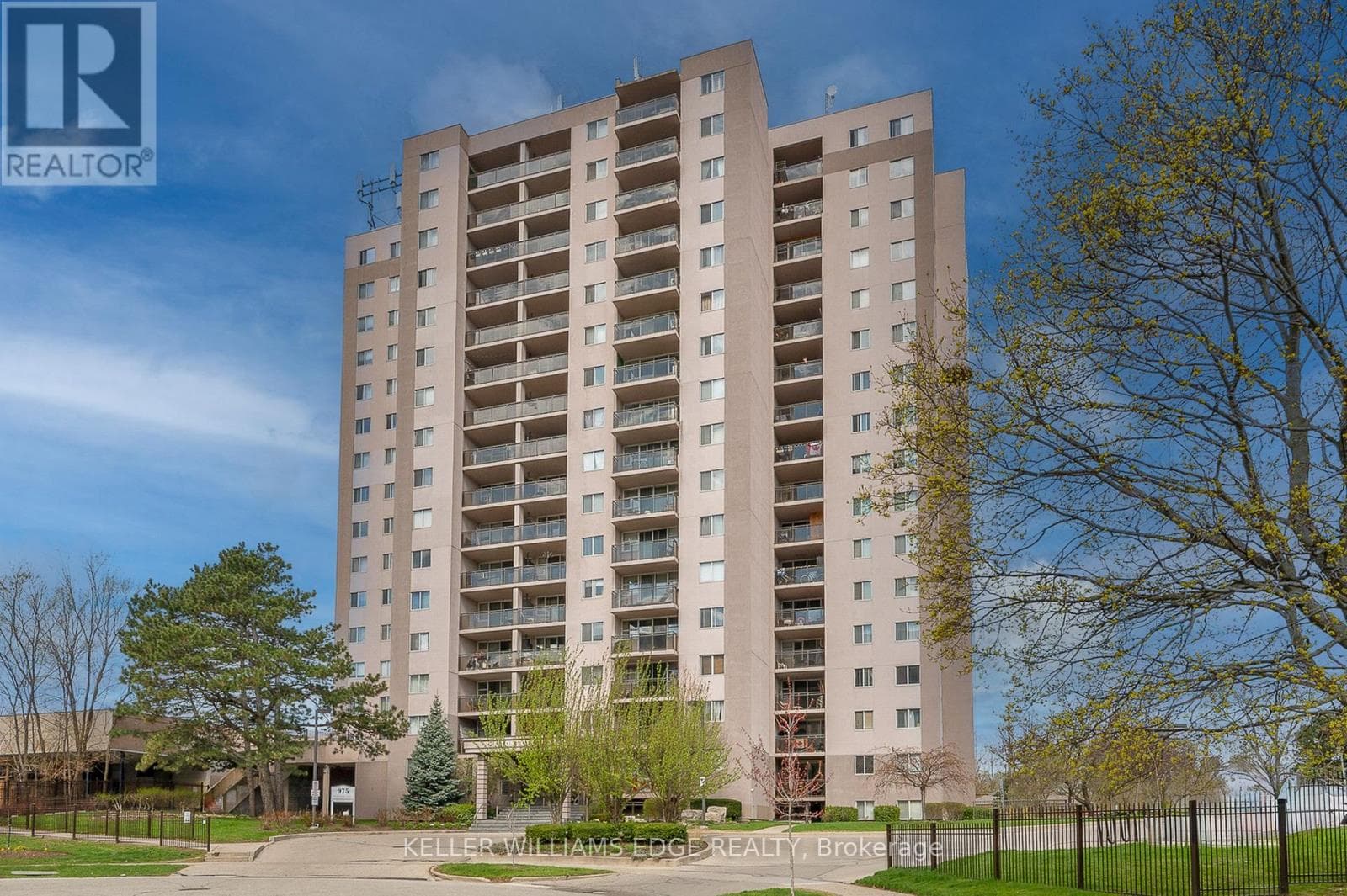 Photo of 708 - 975 WARWICK COURT