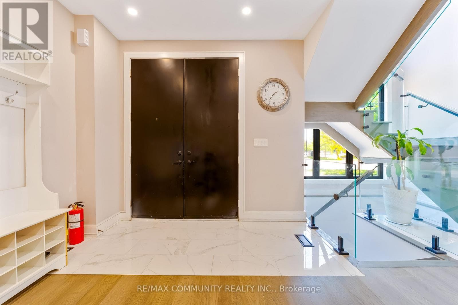 Photo of 856 KENNEDY ROAD