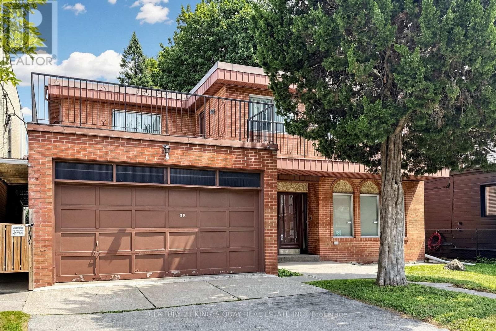Photo of 35 COXWELL AVENUE