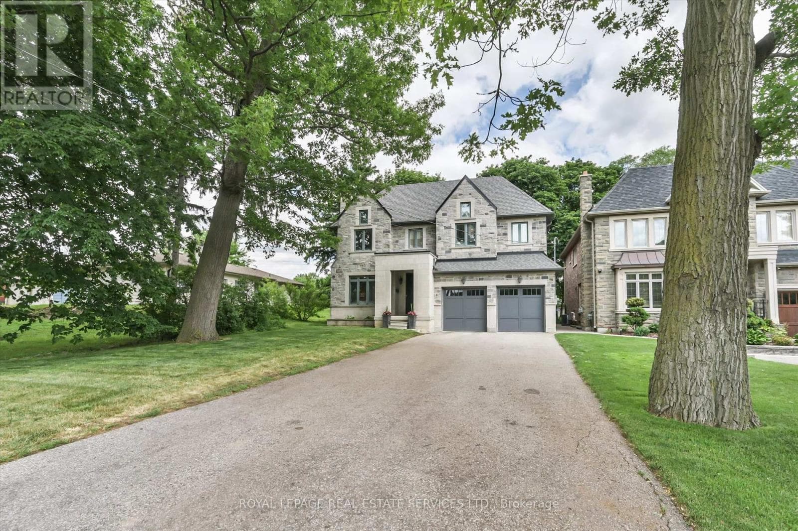 Photo of 439 MARTIN GROVE ROAD