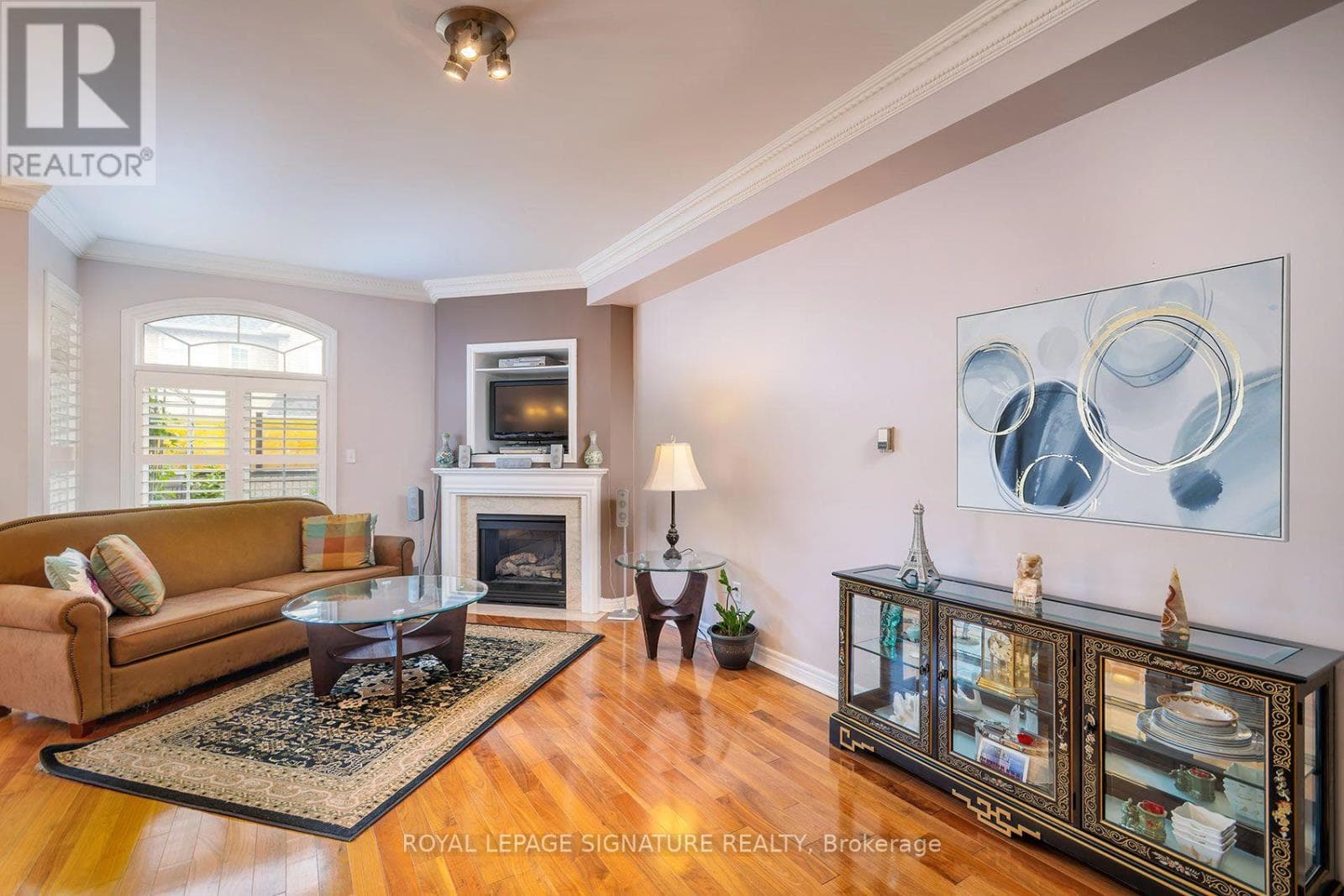 Photo of 469 BRISTOL ROAD W