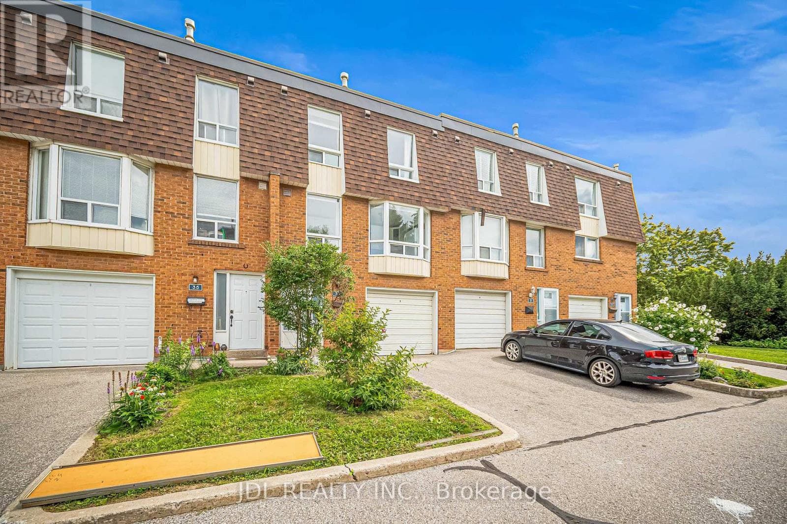 Photo of 33 - 100 BRIDLETOWNE CIRCLE