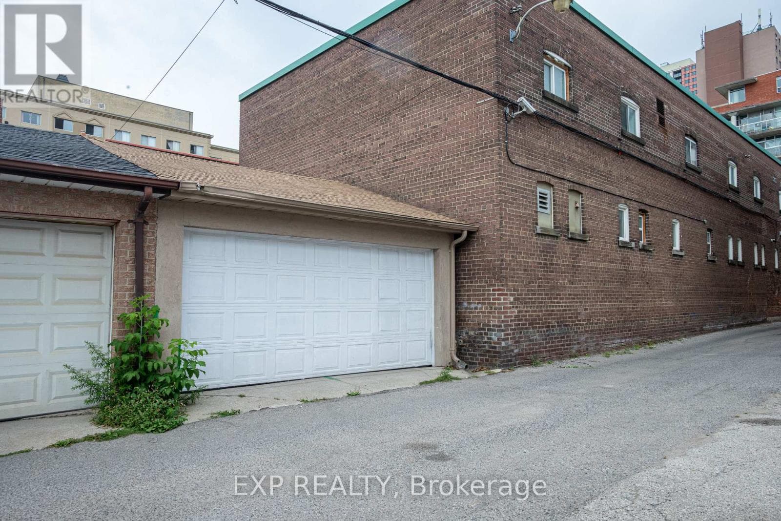 Photo of 971 LANSDOWNE AVENUE