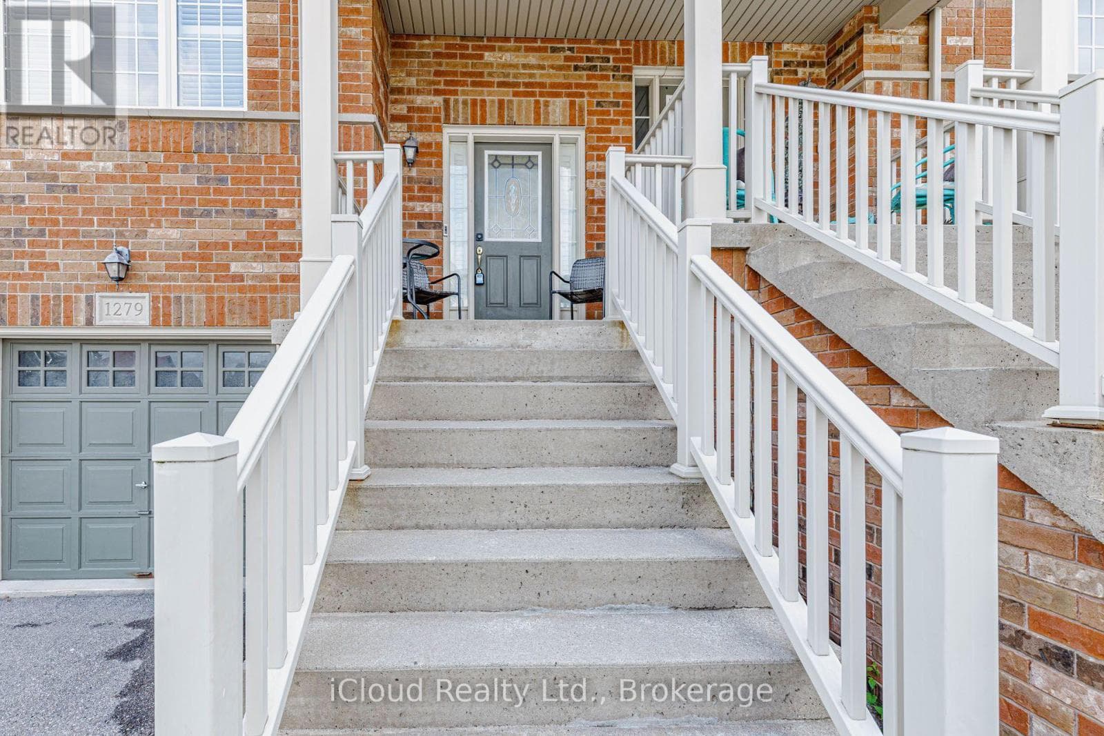 Photo of 1279 LAMONT CRESCENT