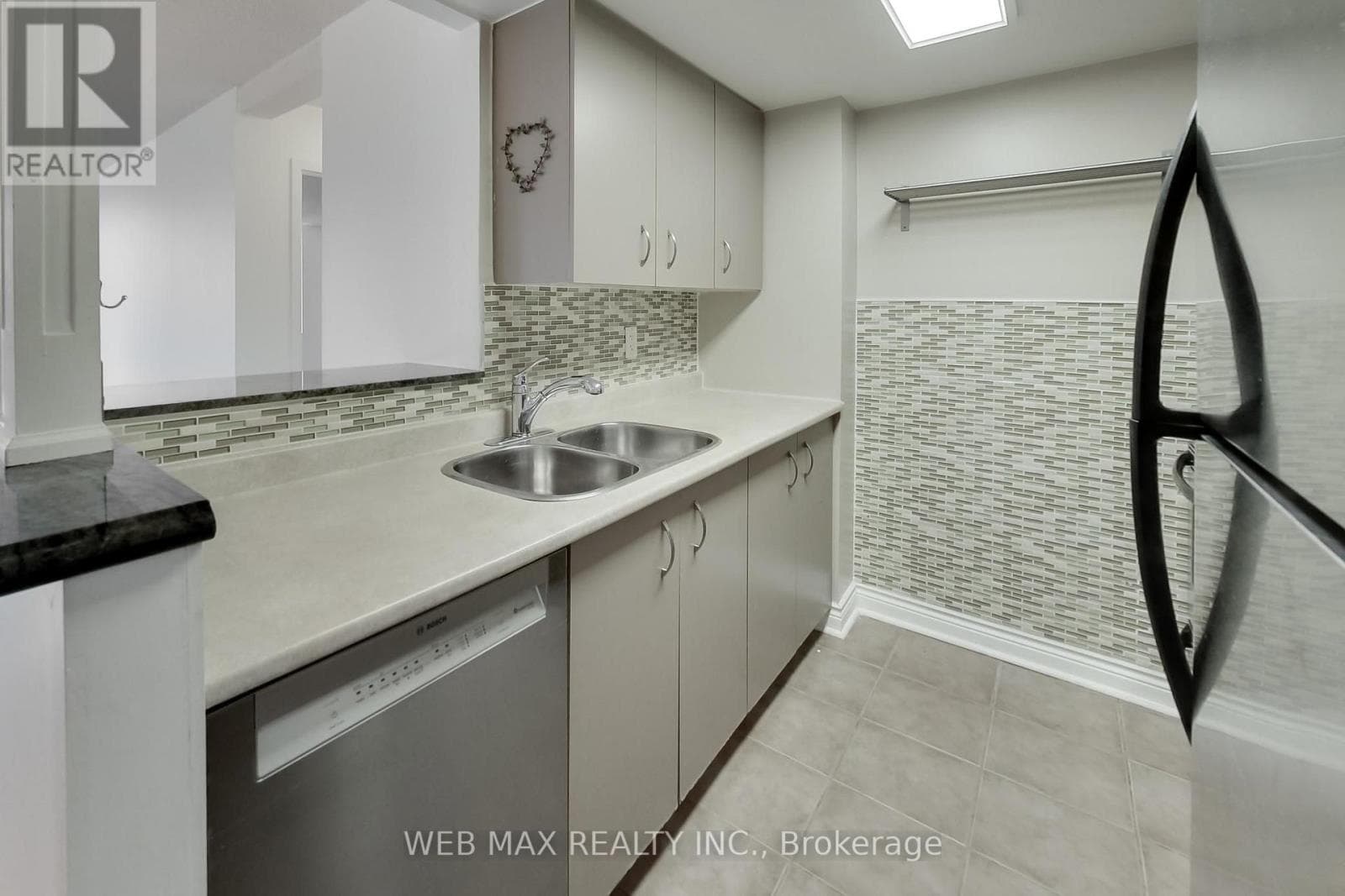 Photo of 1808 - 25 GRENVILLE STREET
