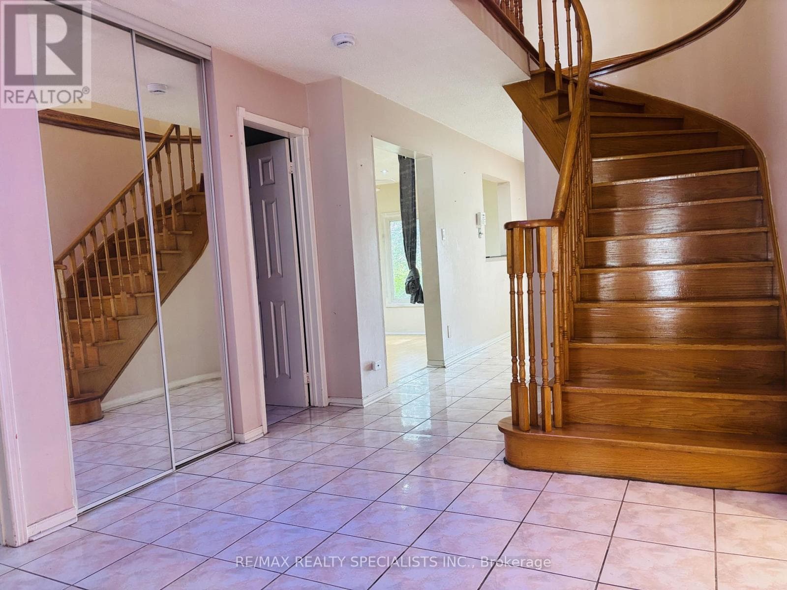 Photo of 33 CHERRYTREE DRIVE