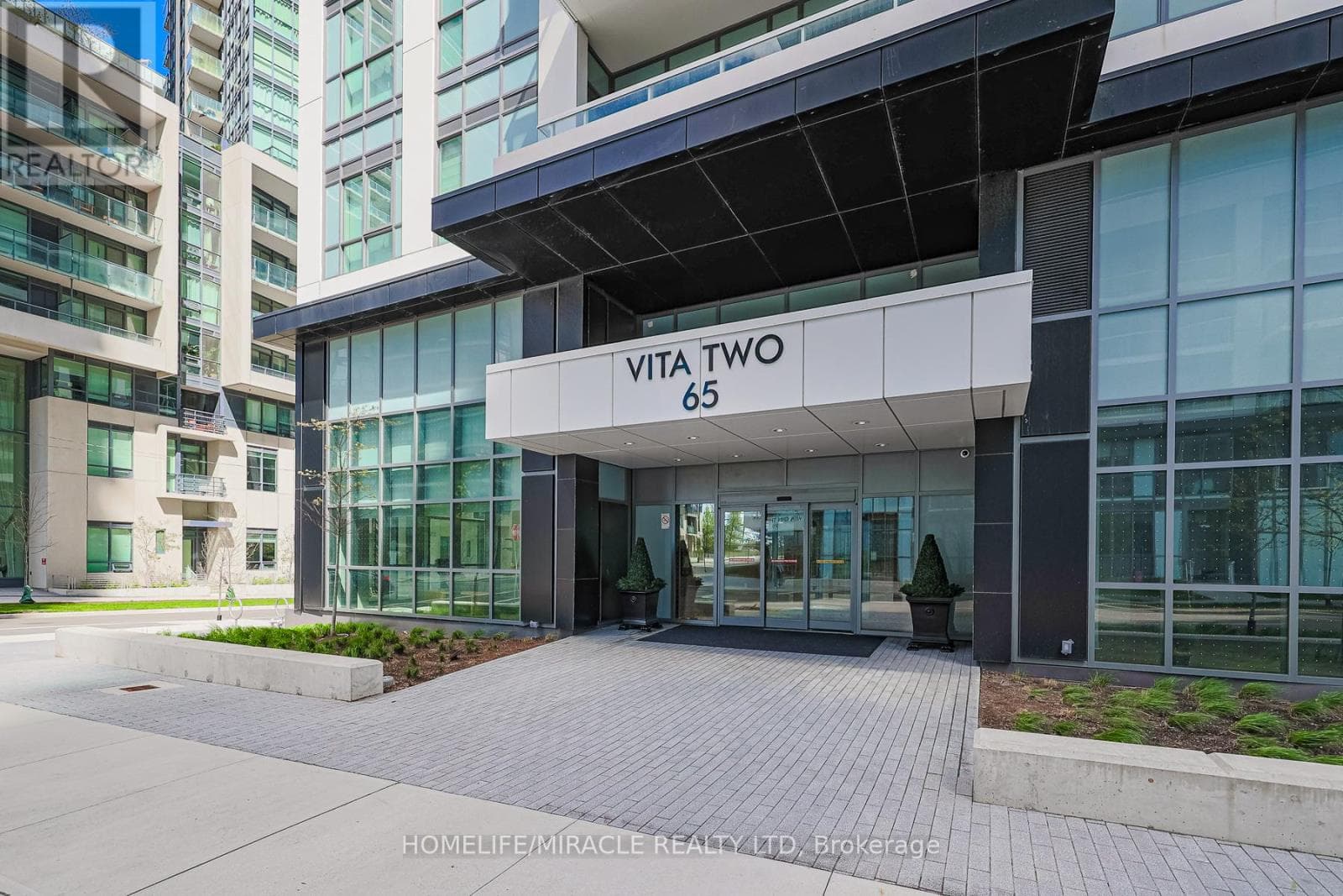 Photo of 1110 - 65 ANNIE CRAIG DRIVE