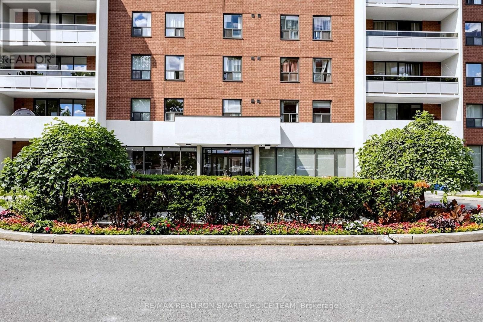 Photo of 907 - 1250 BRIDLETOWNE CIRCLE