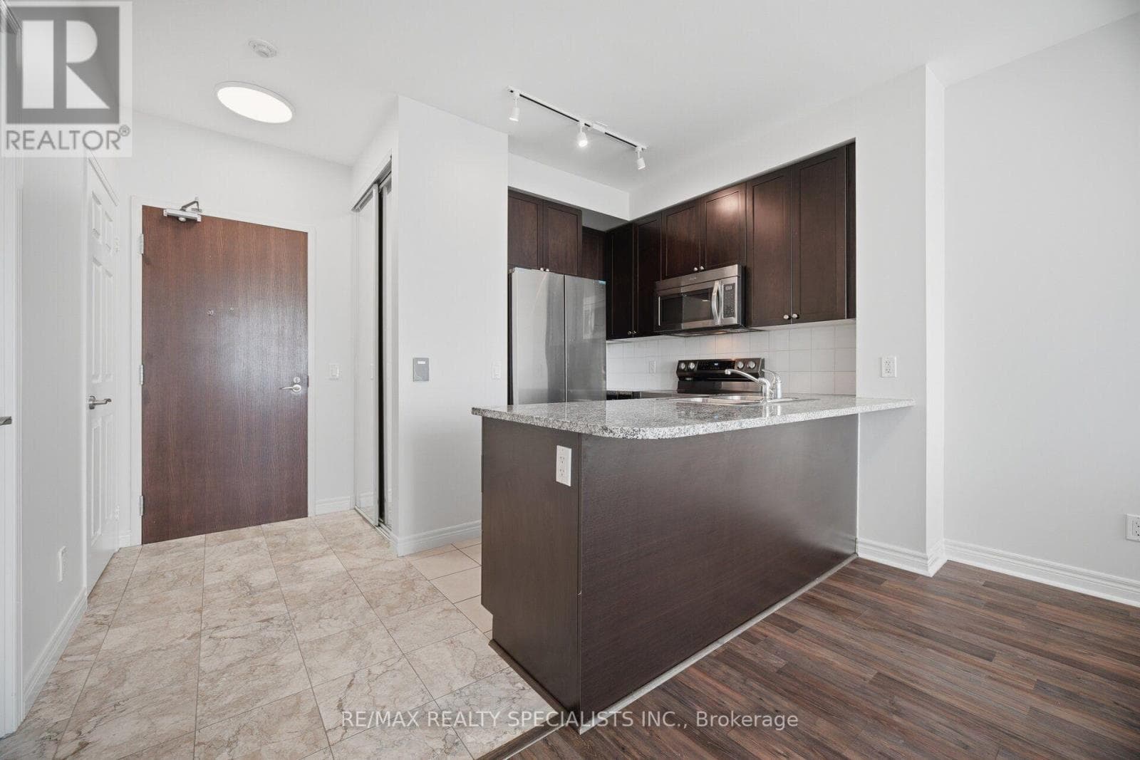 Photo of PH07 - 339 RATHBURN ROAD W