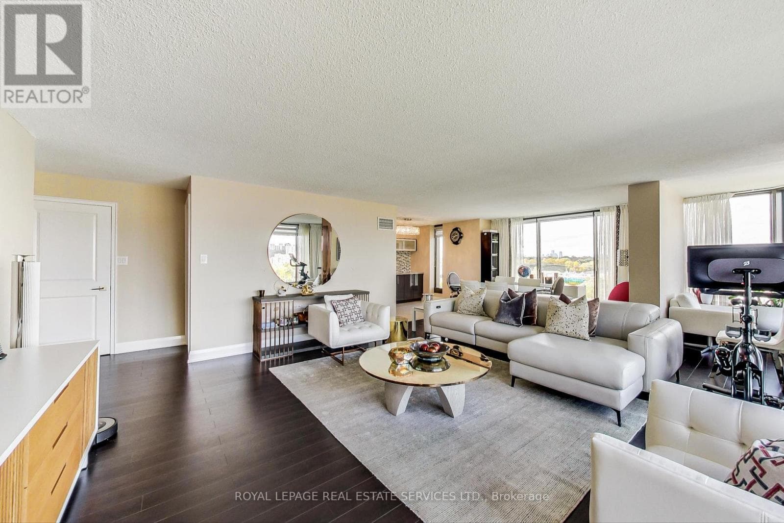 Photo of 1110 - 2045 LAKE SHORE BOULEVARD W