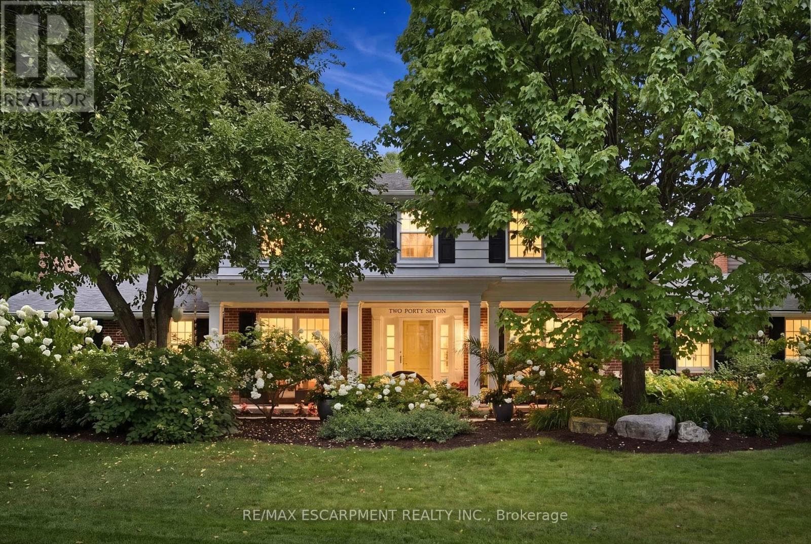 Photo of 247 LINWOOD CRESCENT