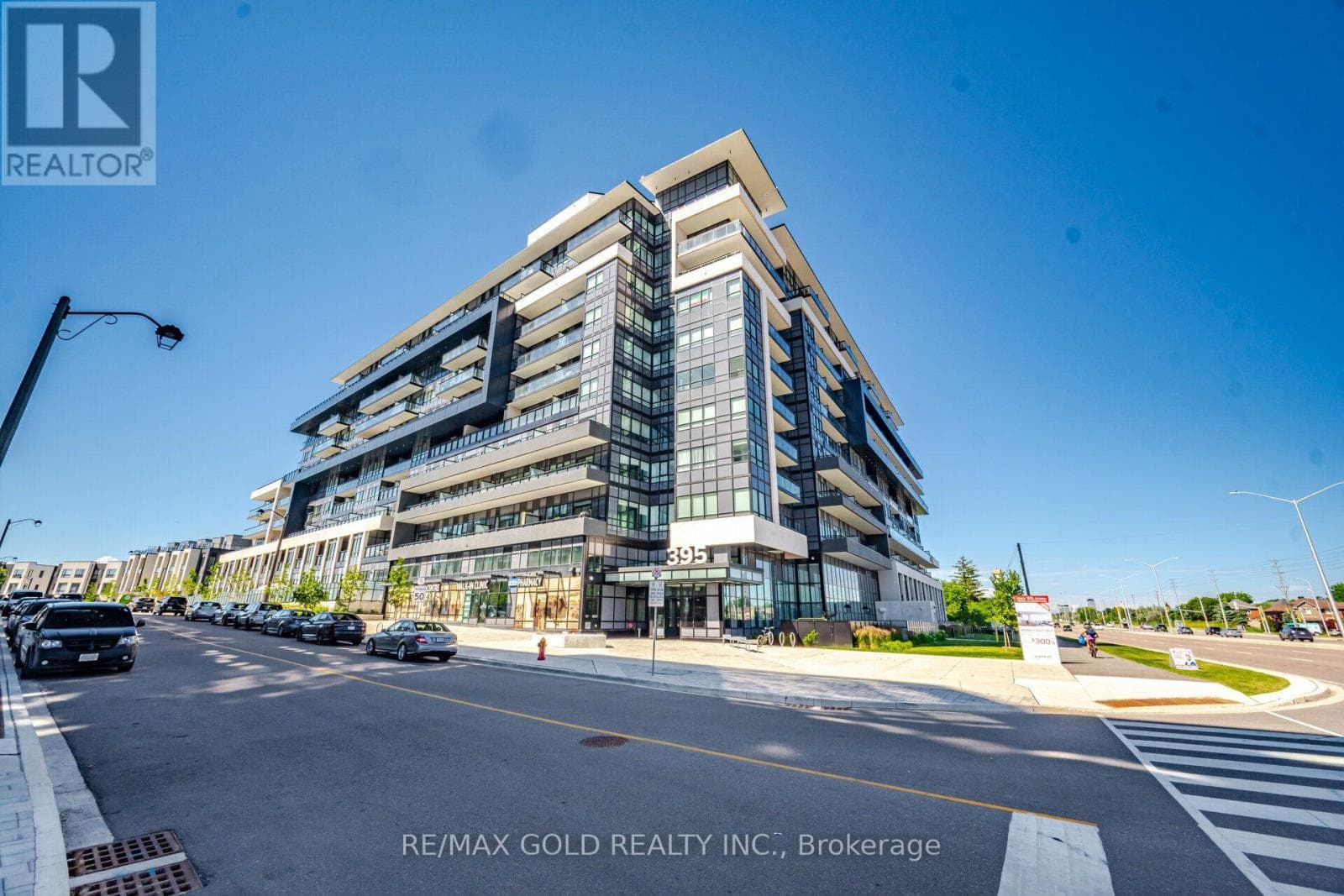 Photo of 243 - 395 DUNDAS STREET W