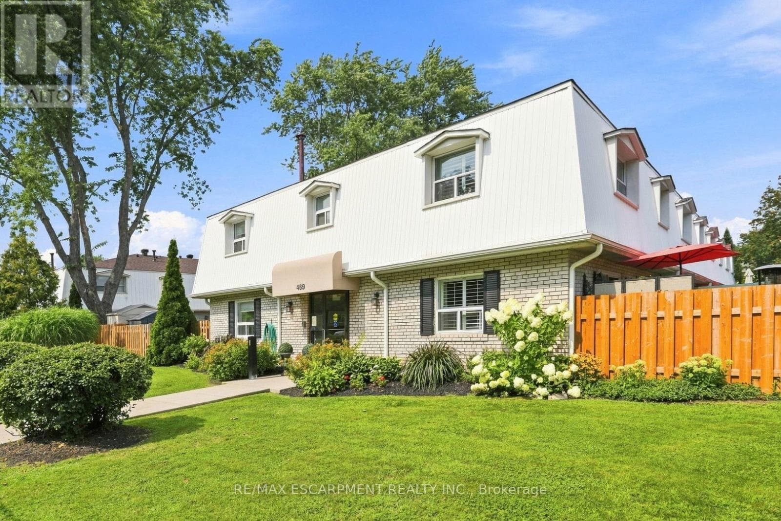 Photo of 6 - 469 CLARIDGE ROAD