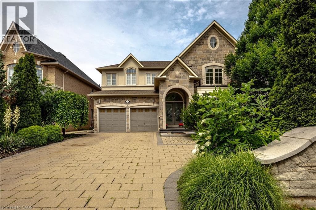 Photo of 215 BURLOAK Drive