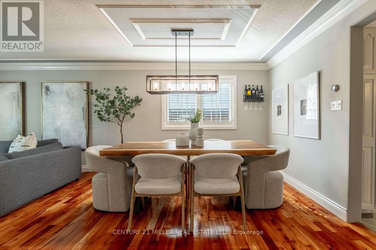 Photo of 619 MOORELANDS CRESCENT