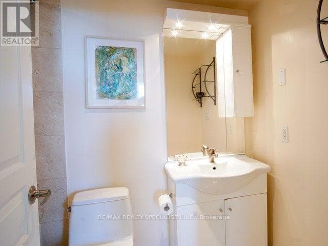 Photo of 501 - 1 AVONDALE AVENUE