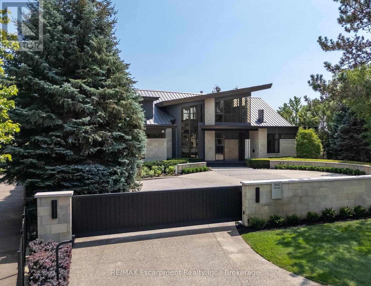 Photo of 1540 WATERSEDGE ROAD