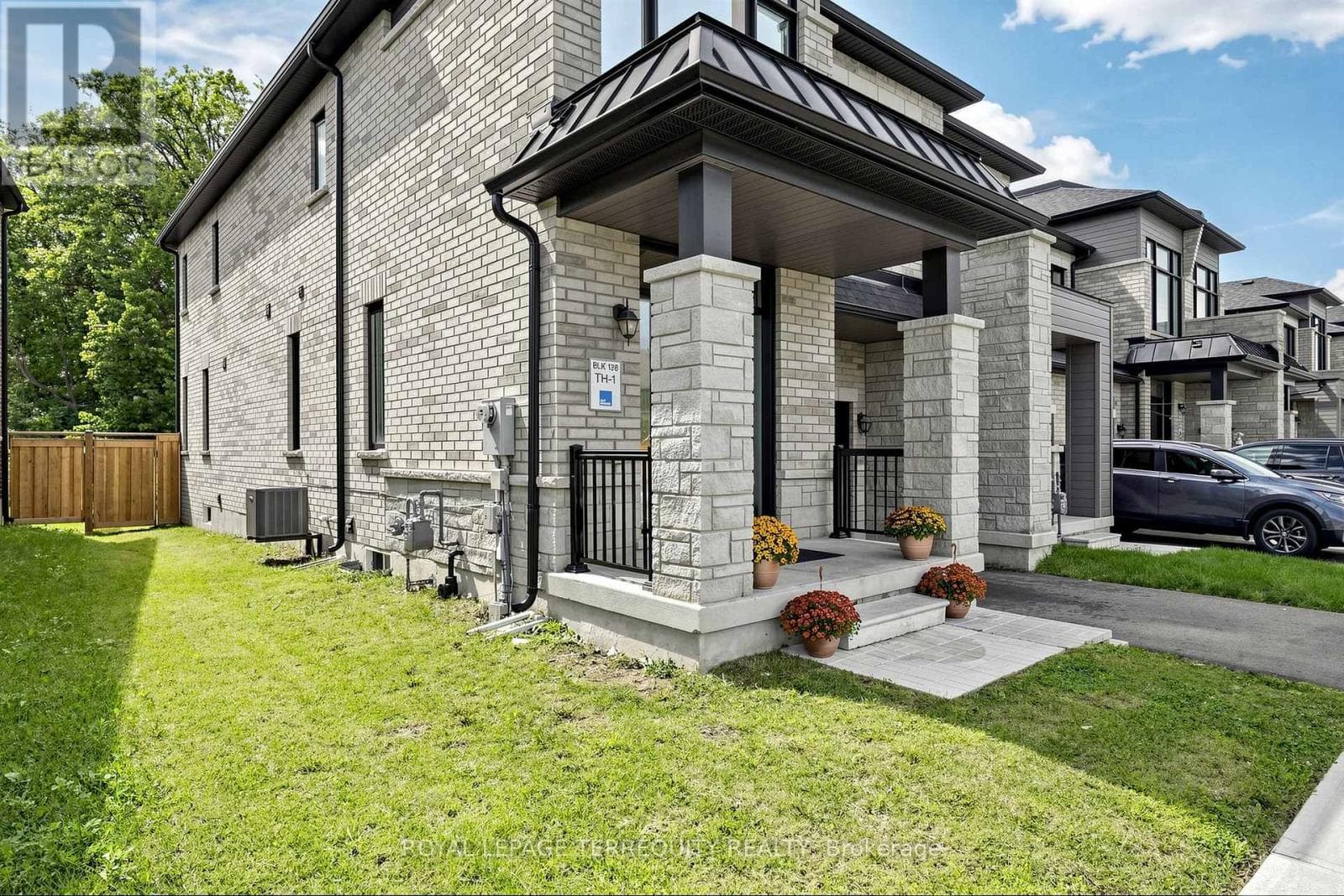 Photo of 1456 ROSE WAY