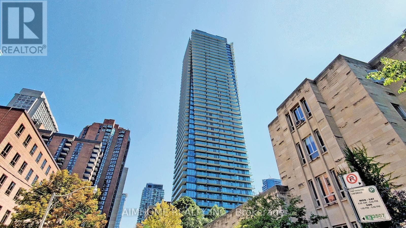 Photo of 1401 - 65 ST MARY STREET