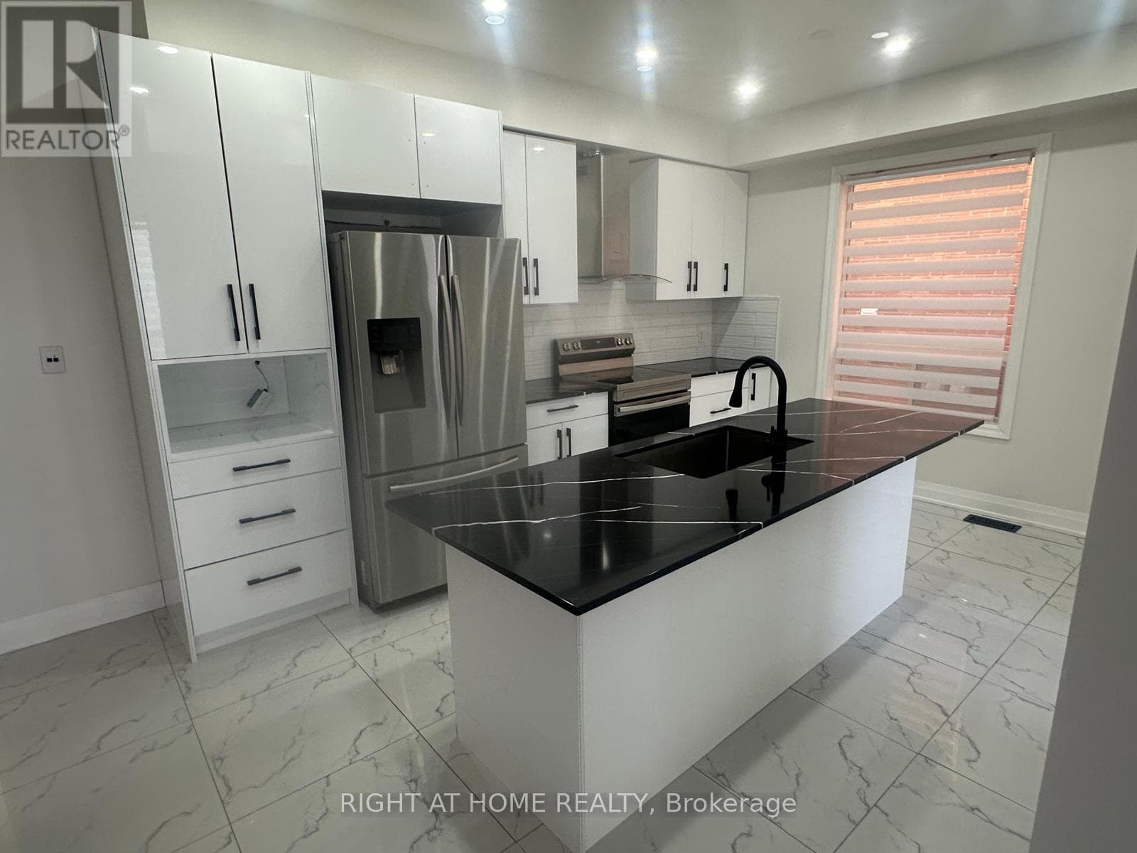 Photo of 1015 MCCUAIG DRIVE