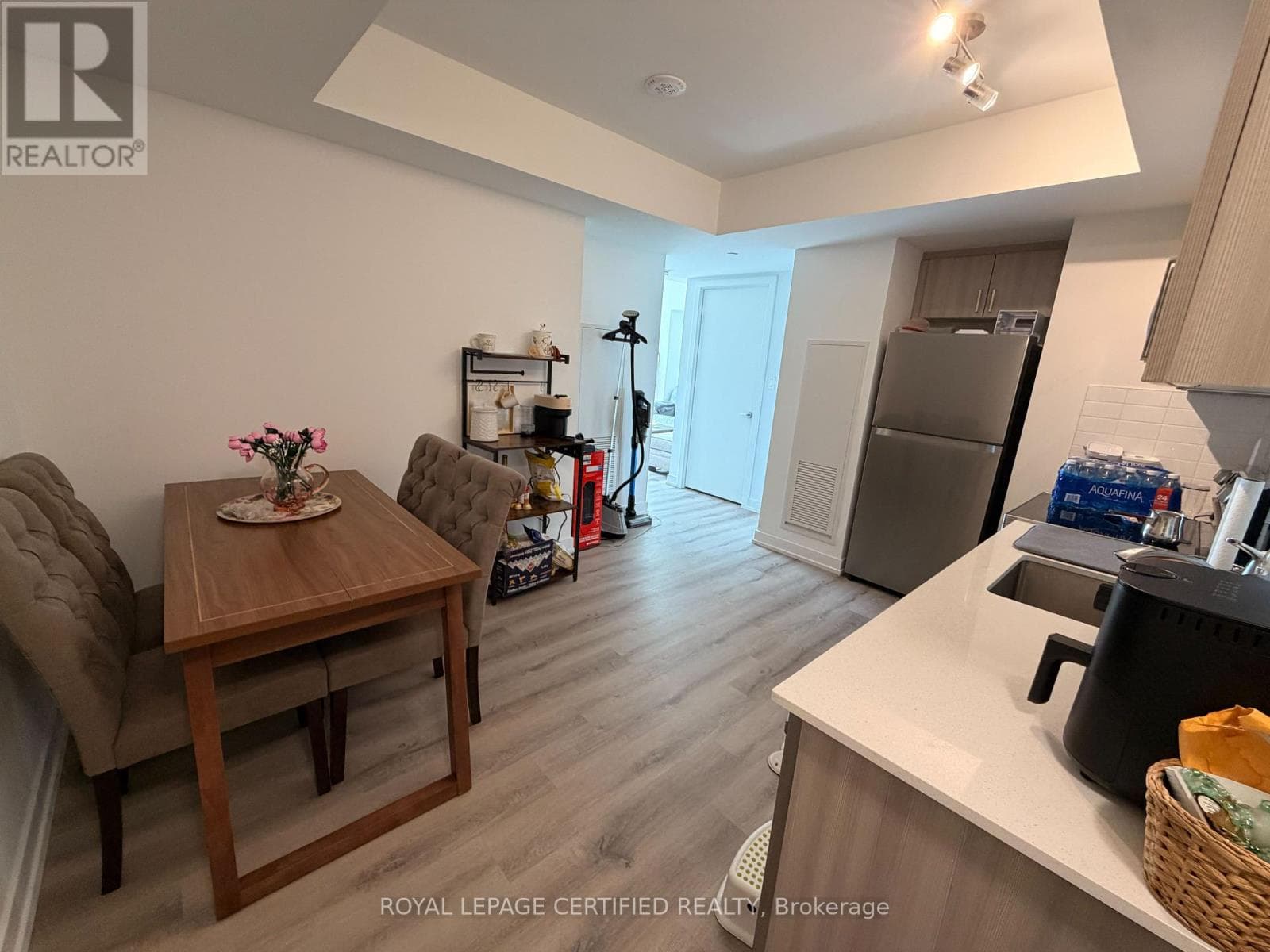 Photo of 405 - 556 MARLEE AVENUE