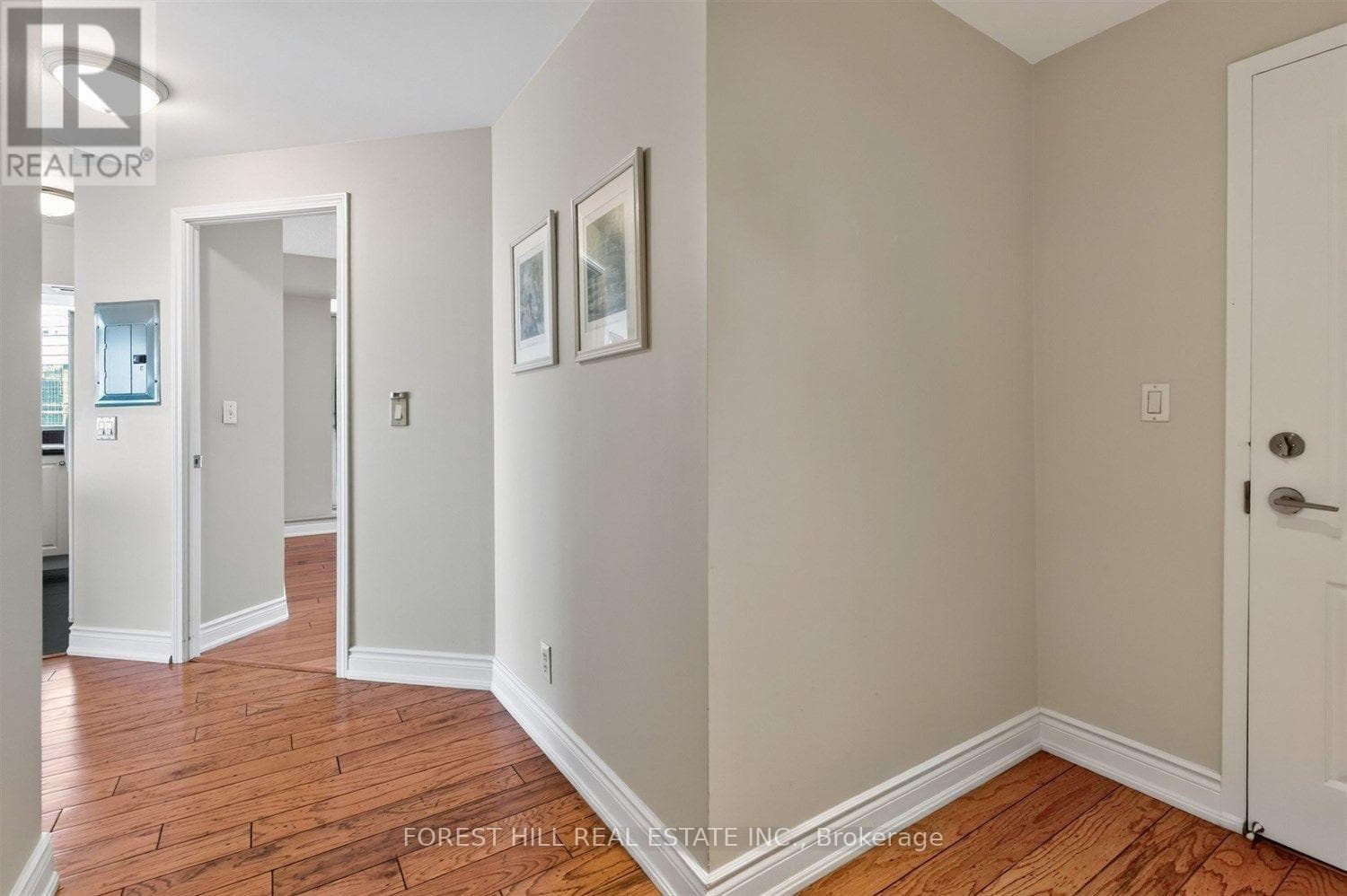 Photo of 903 - 20 COLLIER STREET