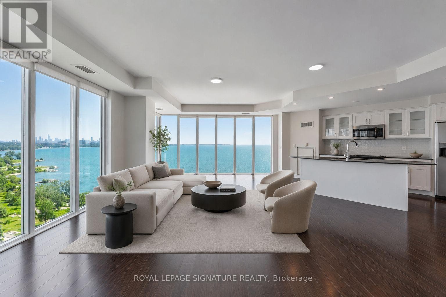 Photo of 1103 - 58 MARINE PARADE DRIVE