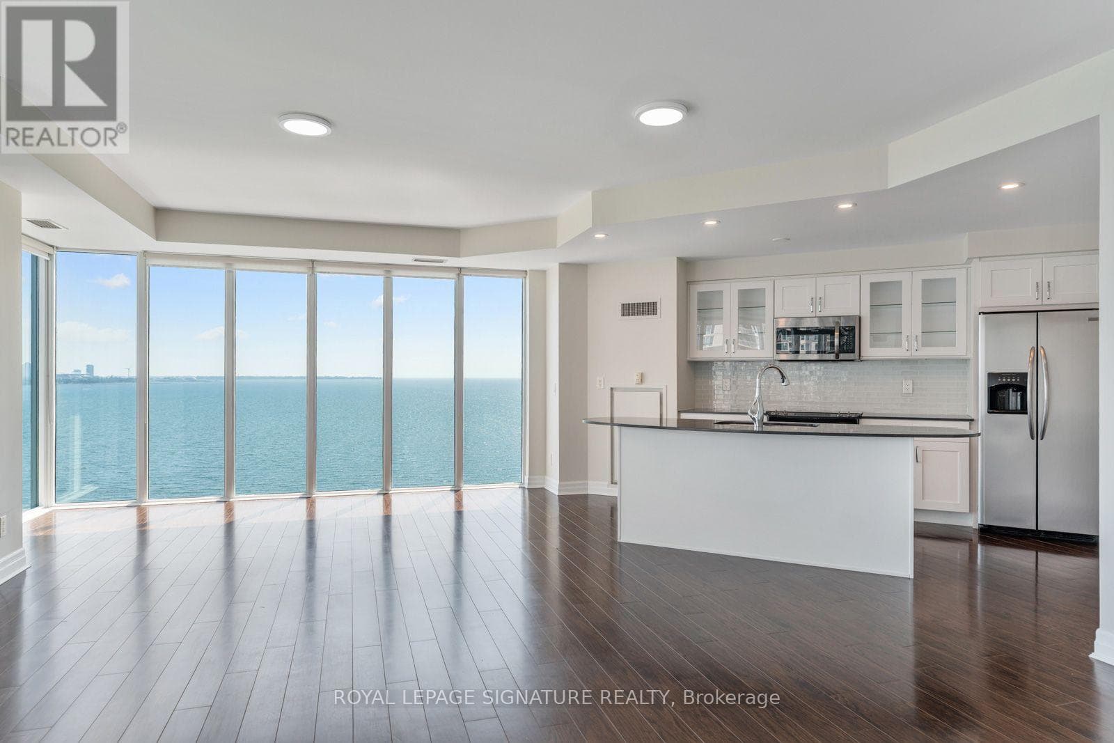 Photo of 1103 - 58 MARINE PARADE DRIVE