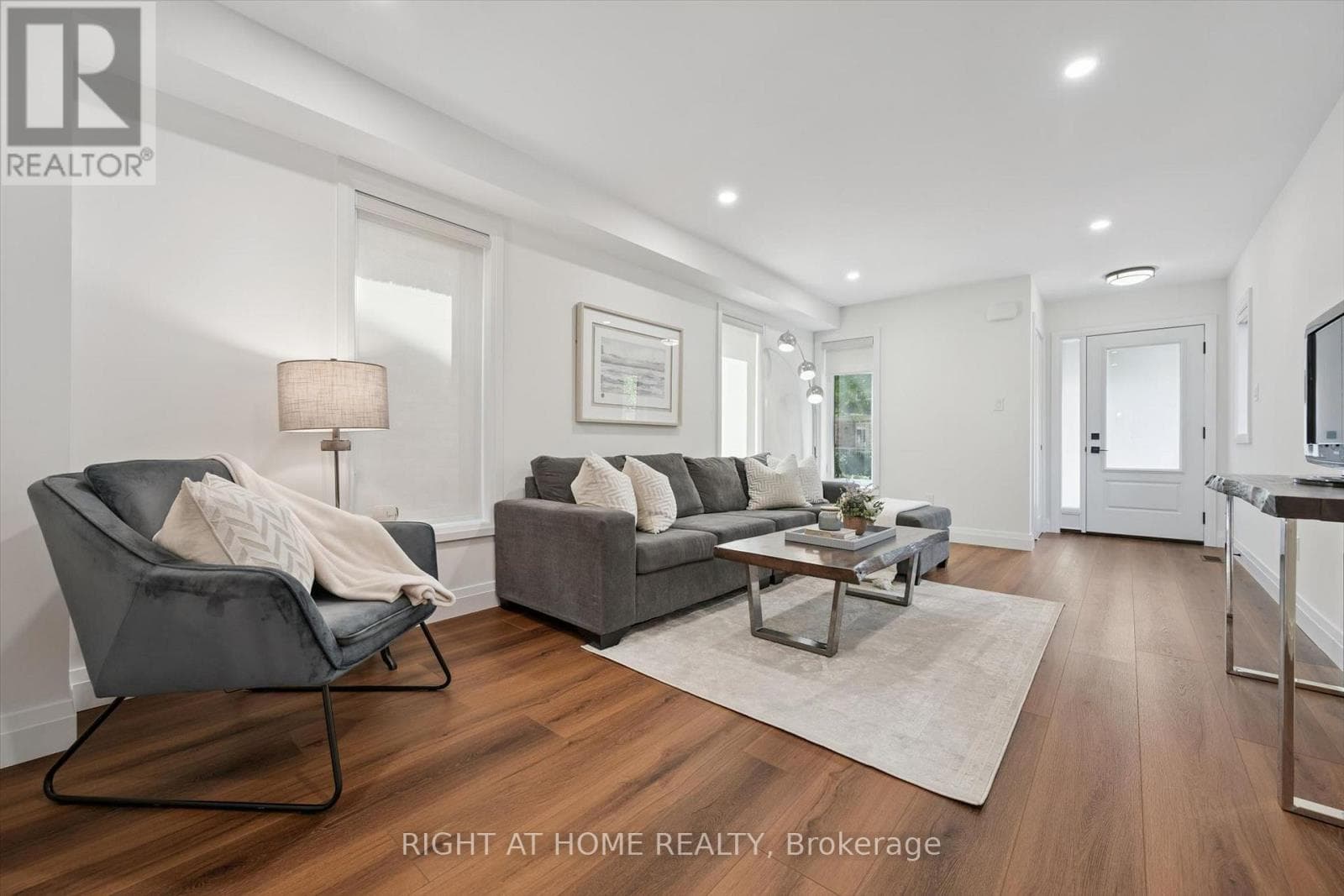 Photo of 2294 SETON CRESCENT