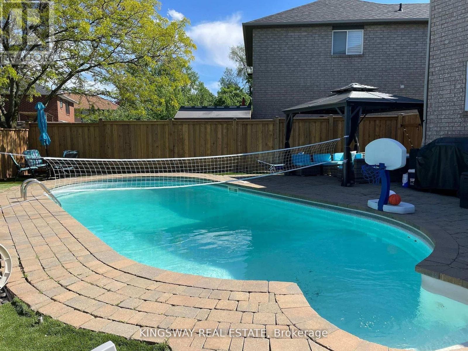 Photo of 570 ENFIELD ROAD