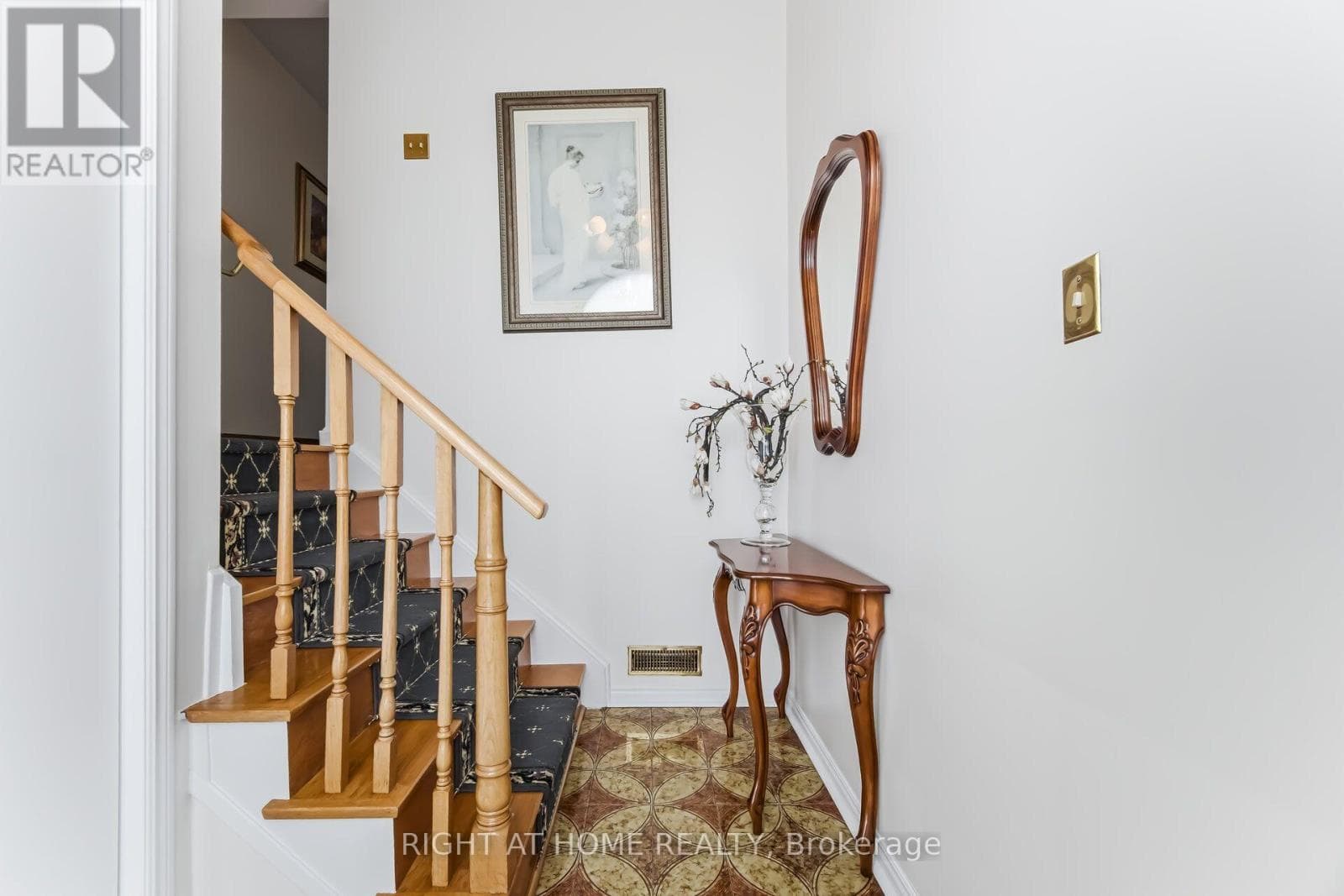 Photo of 3938 MIDHURST LANE