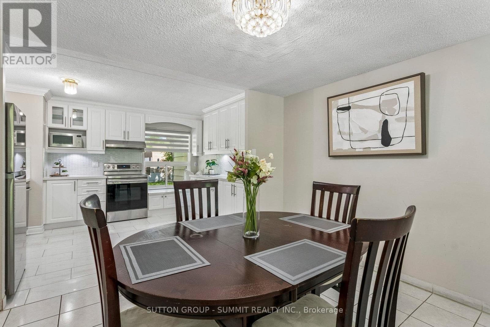 Photo of 211 - 180 MISSISSAUGA VALLEY BOULEVARD