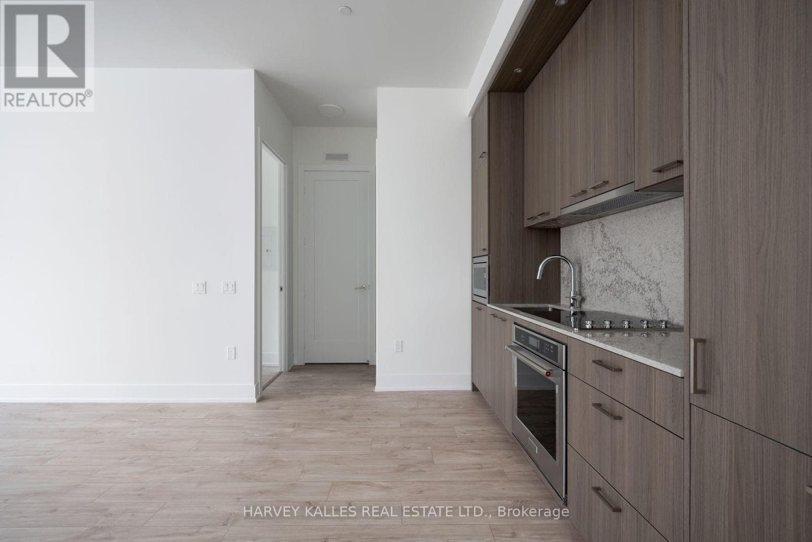 Photo of PH37 - 858 DUPONT STREET