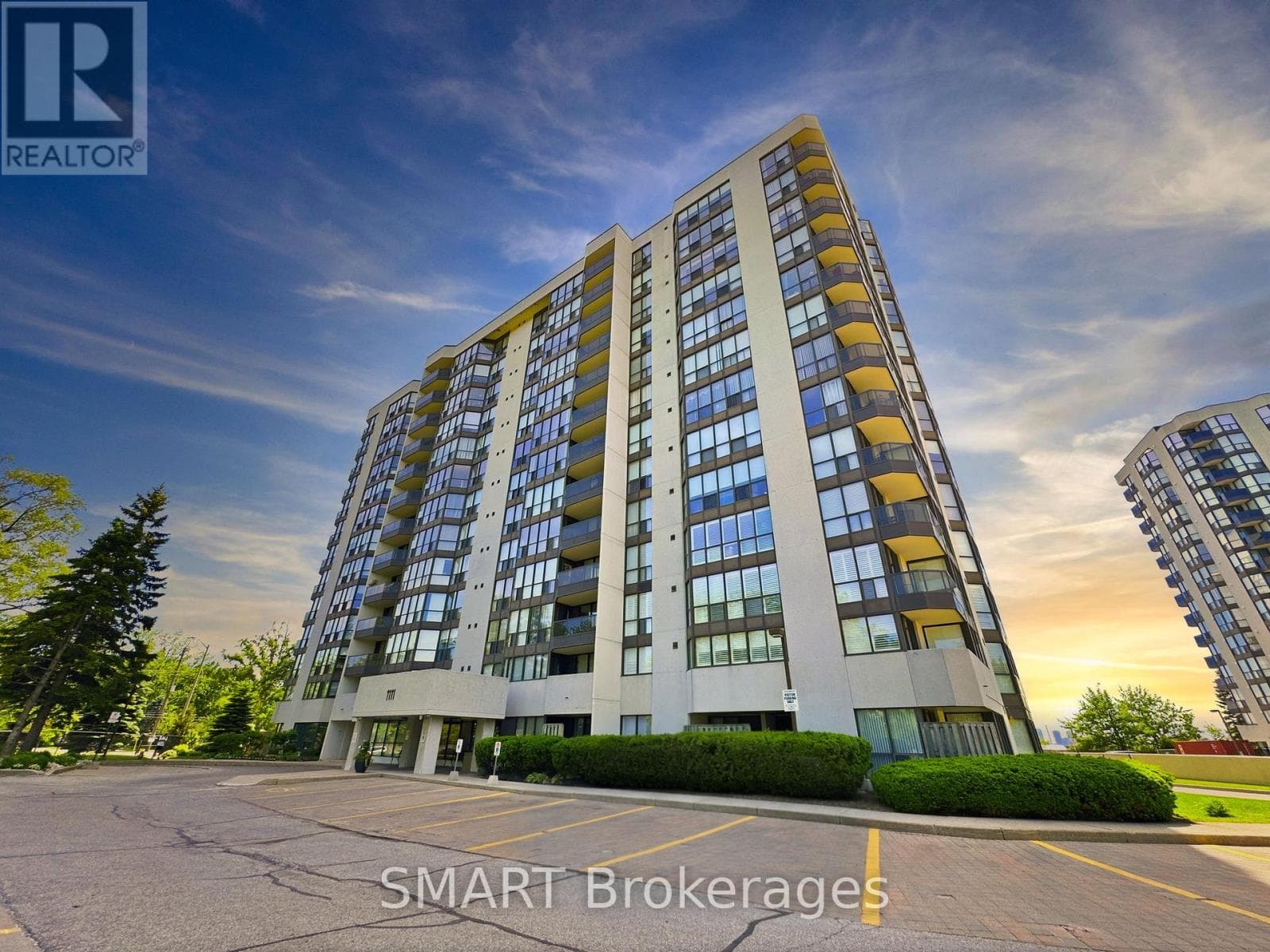 Photo of 203 - 1111 BOUGH BEECHES BOULEVARD