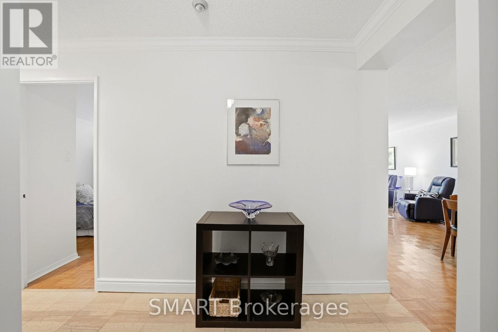 Photo of 203 - 1111 BOUGH BEECHES BOULEVARD