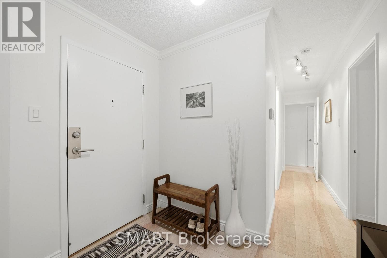 Photo of 203 - 1111 BOUGH BEECHES BOULEVARD