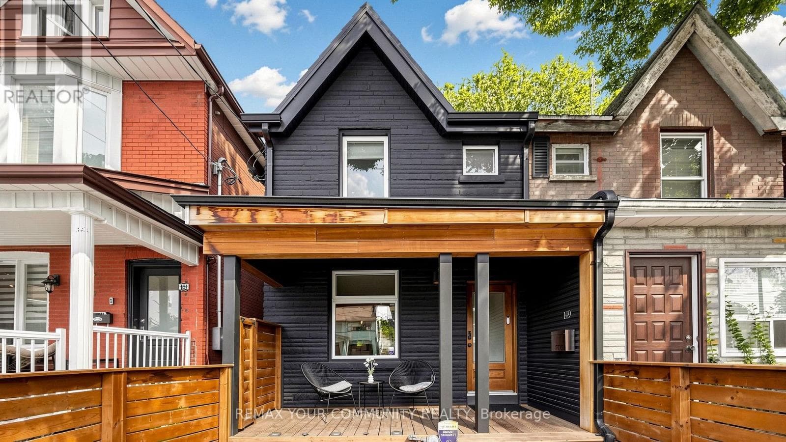 Photo of 149 JONES AVENUE N