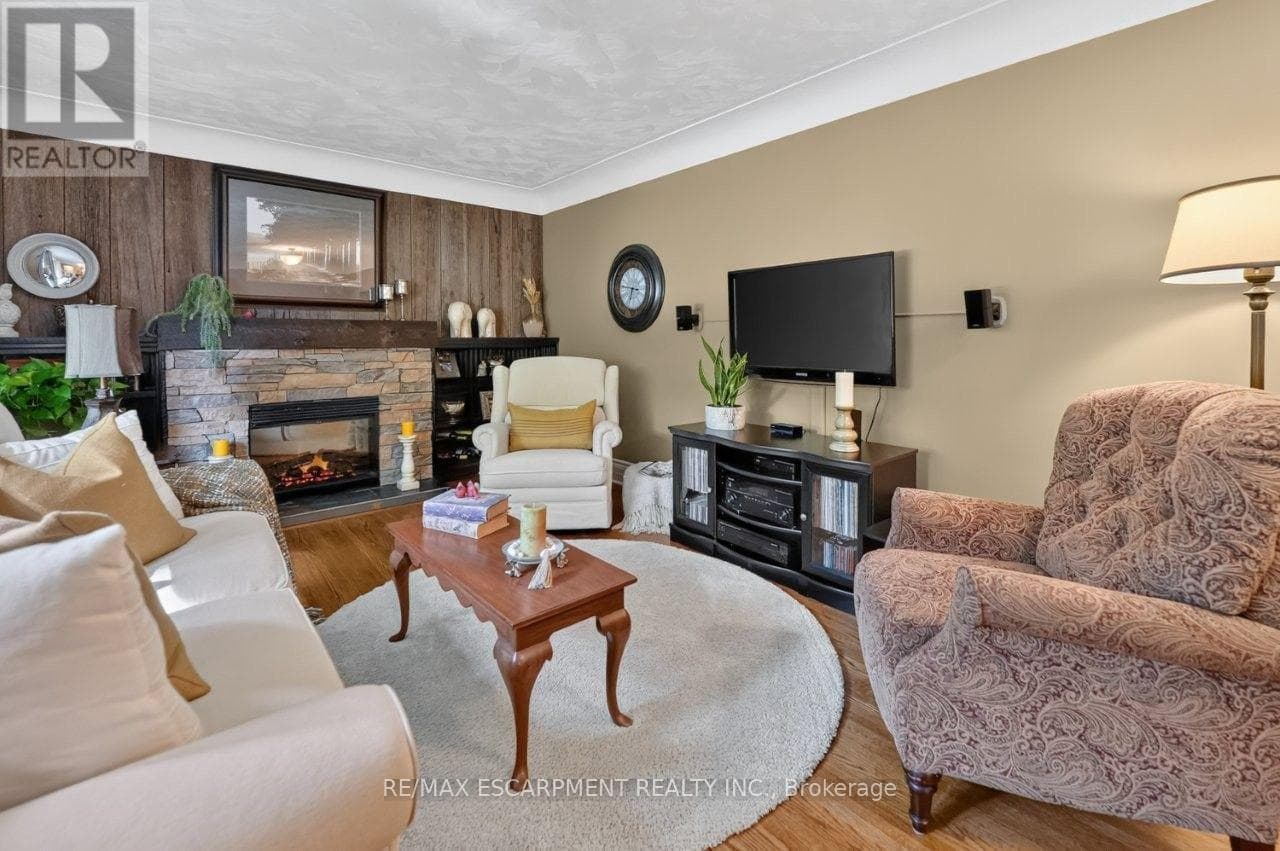 Photo of 465 SPRINGBANK CRESCENT