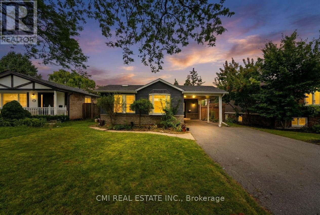 Photo of 677 LOMOND CRESCENT