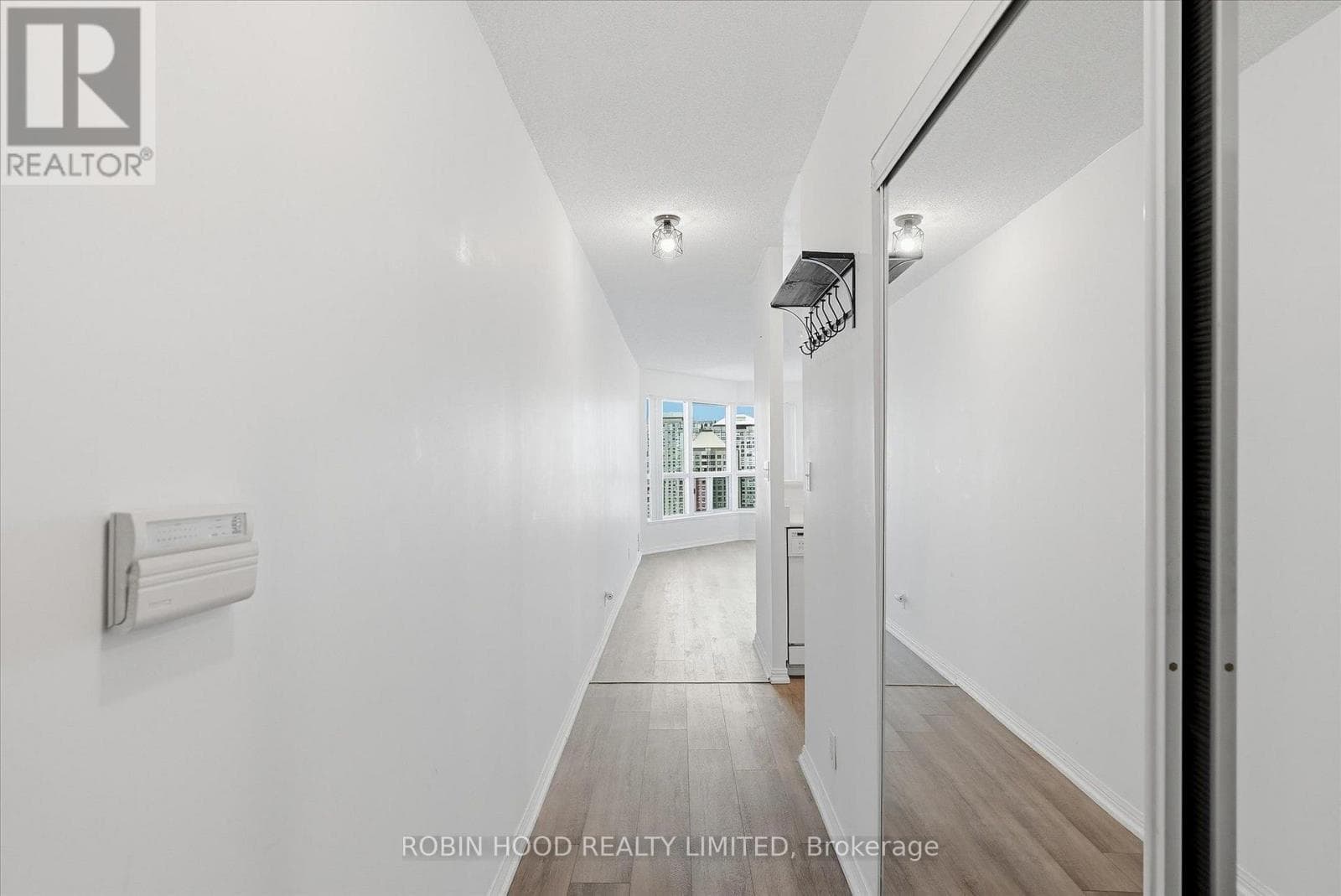 Photo of PH109 - 11 LEE CENTRE DRIVE