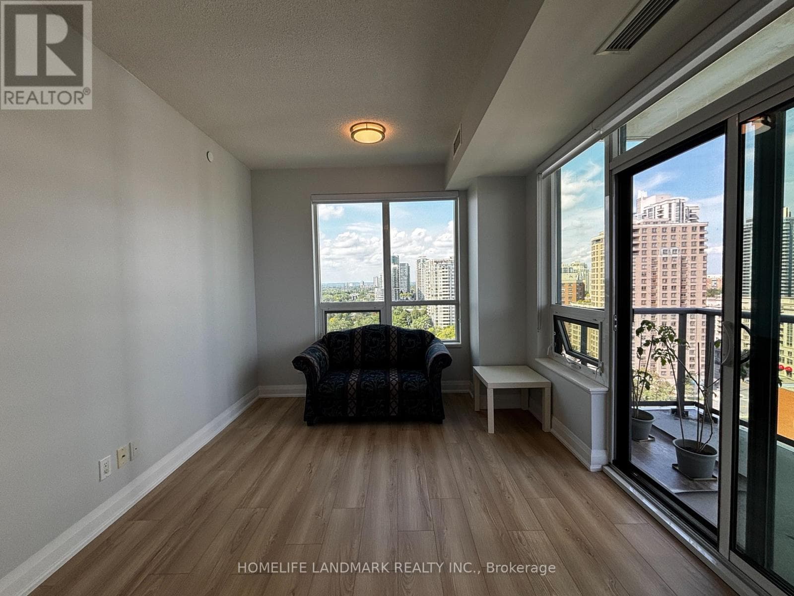 Photo of 1809 - 68 CANTERBURY PLACEWAY