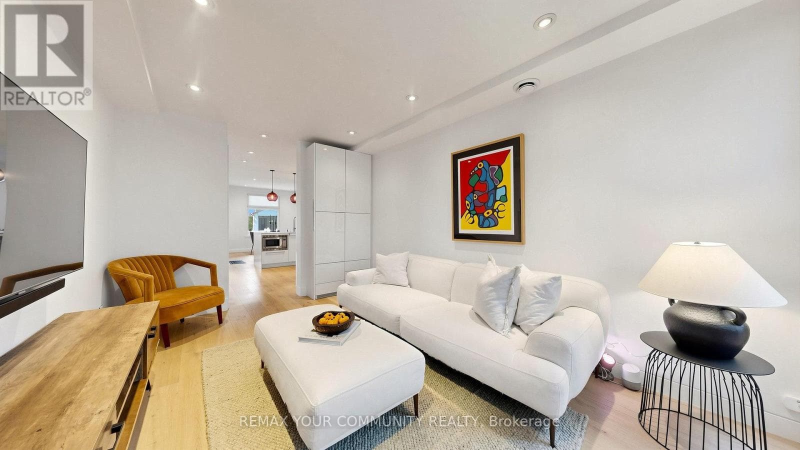 Photo of 149 JONES AVENUE N